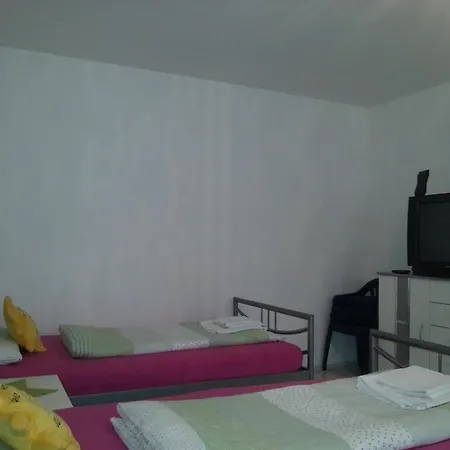 2-rooms Downtown Apartment